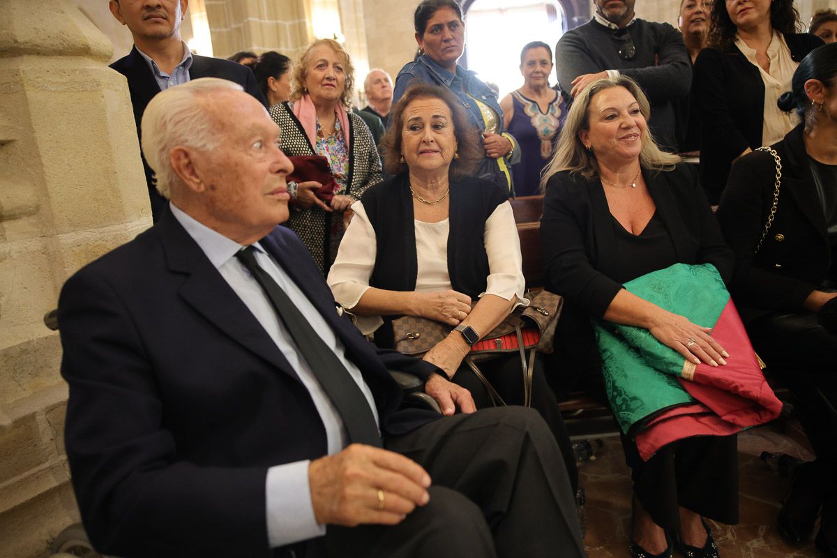 Última hora de Curro Romero tras su ingreso por neumonía: responde al tratamiento