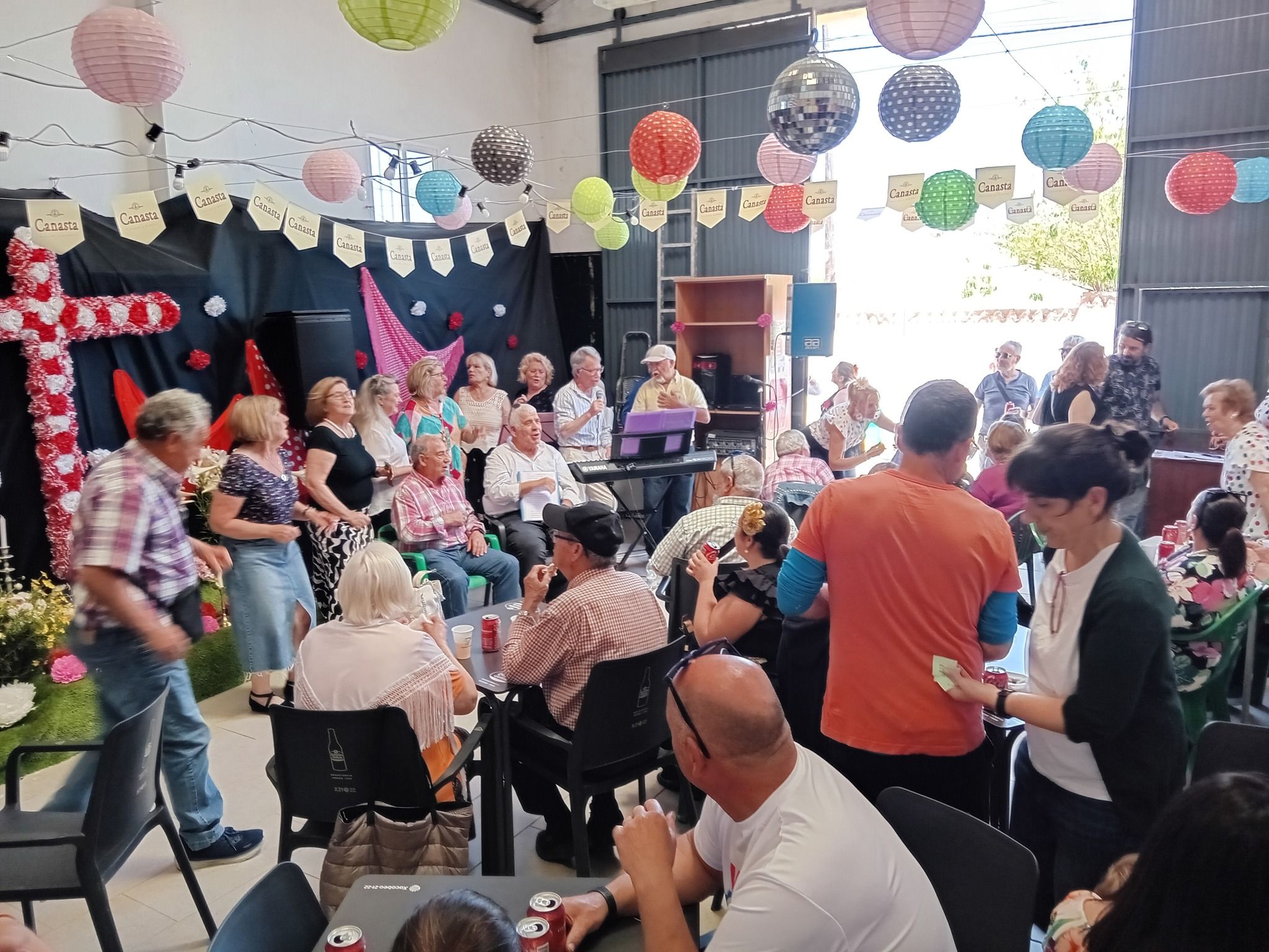 Chiclana reparte 74.539 euros entre las asociaciones vecinales para mantener sus sedes y organizar actividades