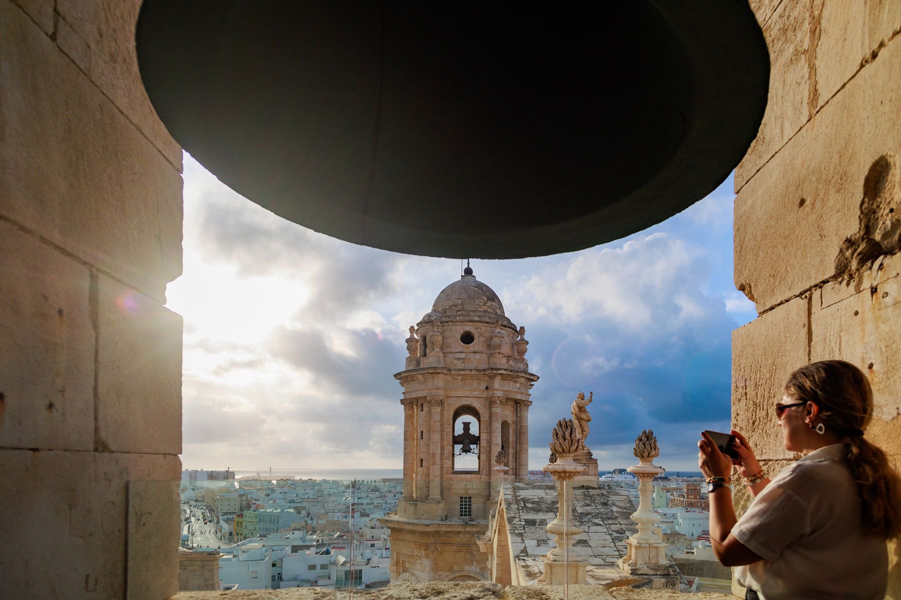 Cádiz: a la vejez, lentejuelas