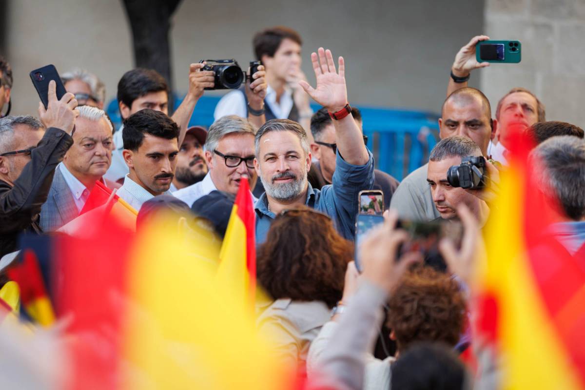 MITIN VOX JEREZ SANTIAGO ABASCAL MANUEL GAVIRA PEPA MILLAN ASUNCION