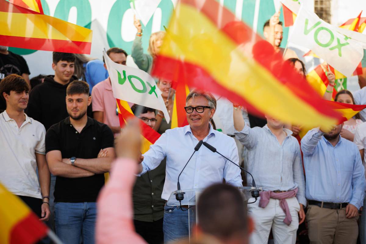 MITIN VOX JEREZ SANTIAGO ABASCAL MANUEL GAVIRA PEPA MILLAN ASUNCION