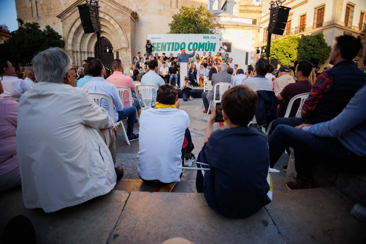 MITIN VOX JEREZ SANTIAGO ABASCAL MANUEL GAVIRA PEPA MILLAN ASUNCION