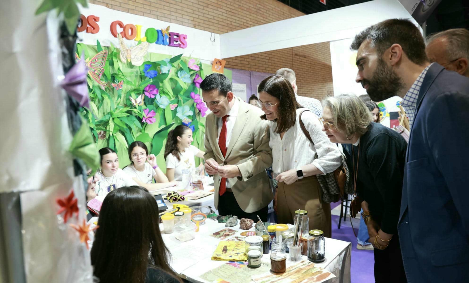 Despertar vocaciones en la Feria de la Ciencia en Sevilla: 9.000 estudiantes aprenden astronomía y agricultura ecológica