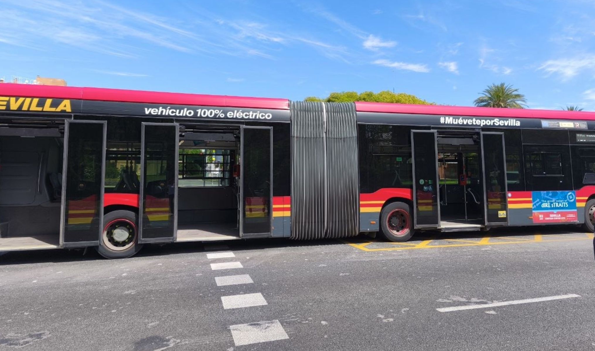 Un incidente en el tranvibús TB1 en Sevilla Este deja varios heridos