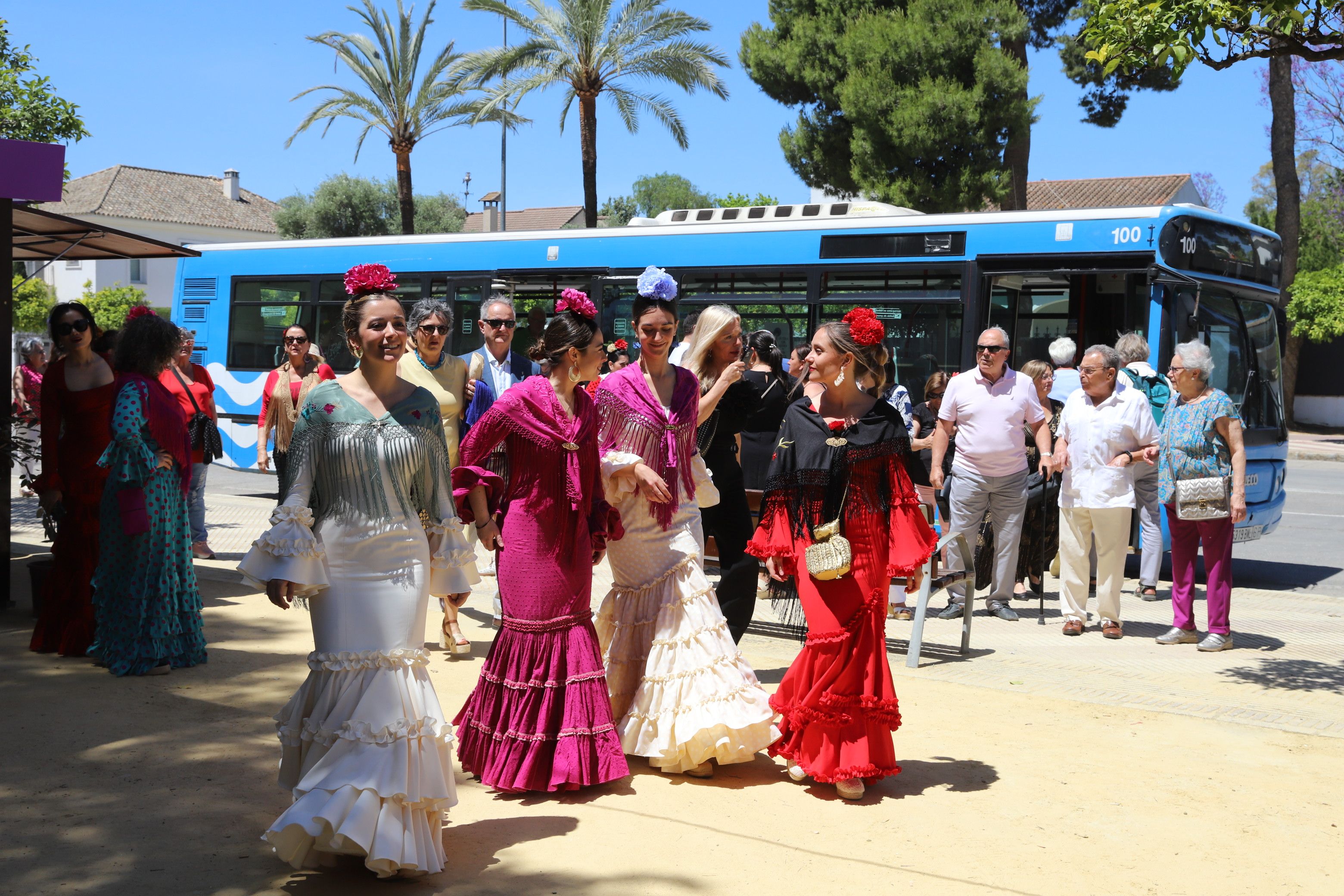 Los autobuses de Jerez amplían su horario durante la Feria del Caballo y hay una forma de viajar gratis