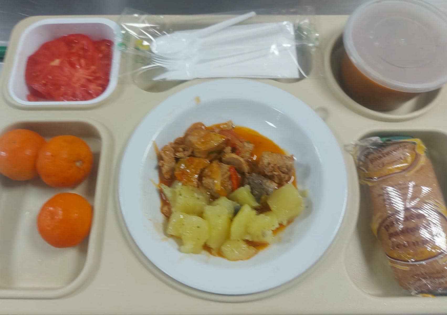 Un hospital sin control alimentario: tres años sin bromatólogo en el Puerta del Mar de Cádiz
