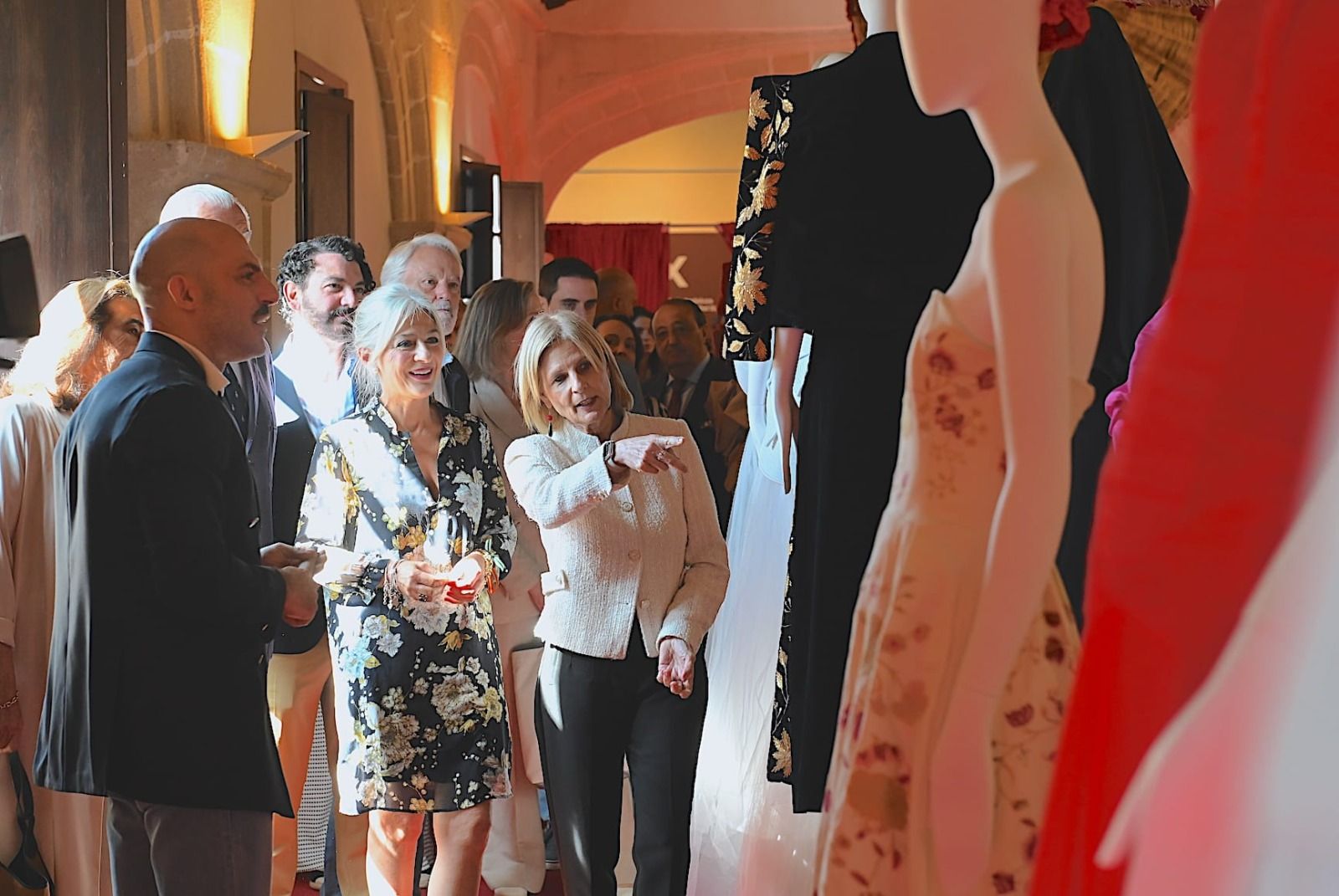 'Lux' elige Jerez: una muestra con casi 30 diseños de artistas de la moda andaluza que brillan en pasarelas internacionales