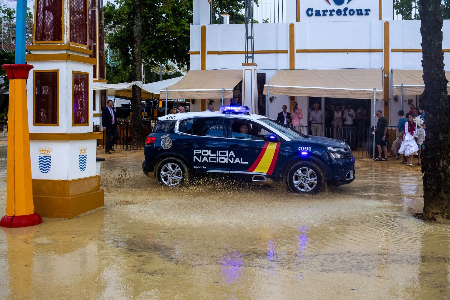 Feria de Jerez 2026: plan de seguridad ante un arranque en alerta por lluvias, Xerez CD y la bulla de los fuegos artificiales