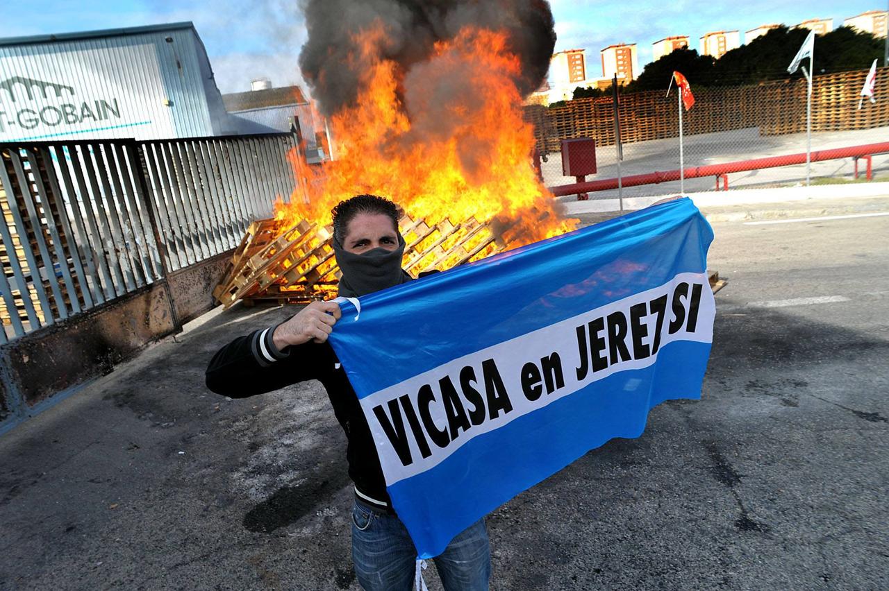 Protestas en la pasada década contra el cierre de la fábrica de botellas. - Protestas en la pasada década contra el cierre de la fábrica de botellas.