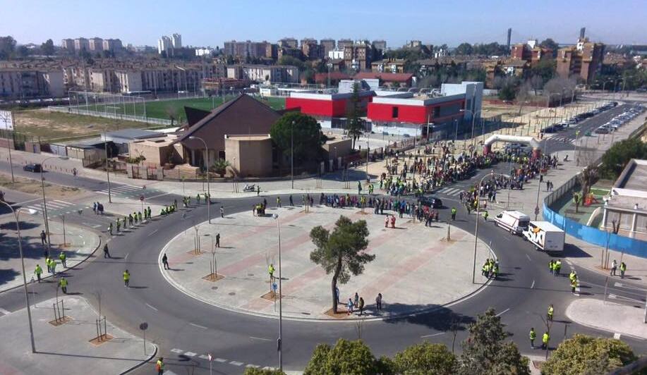 La parroquia salesiana de Jesús Obrero, en el Polígono Sur de Sevilla. - 