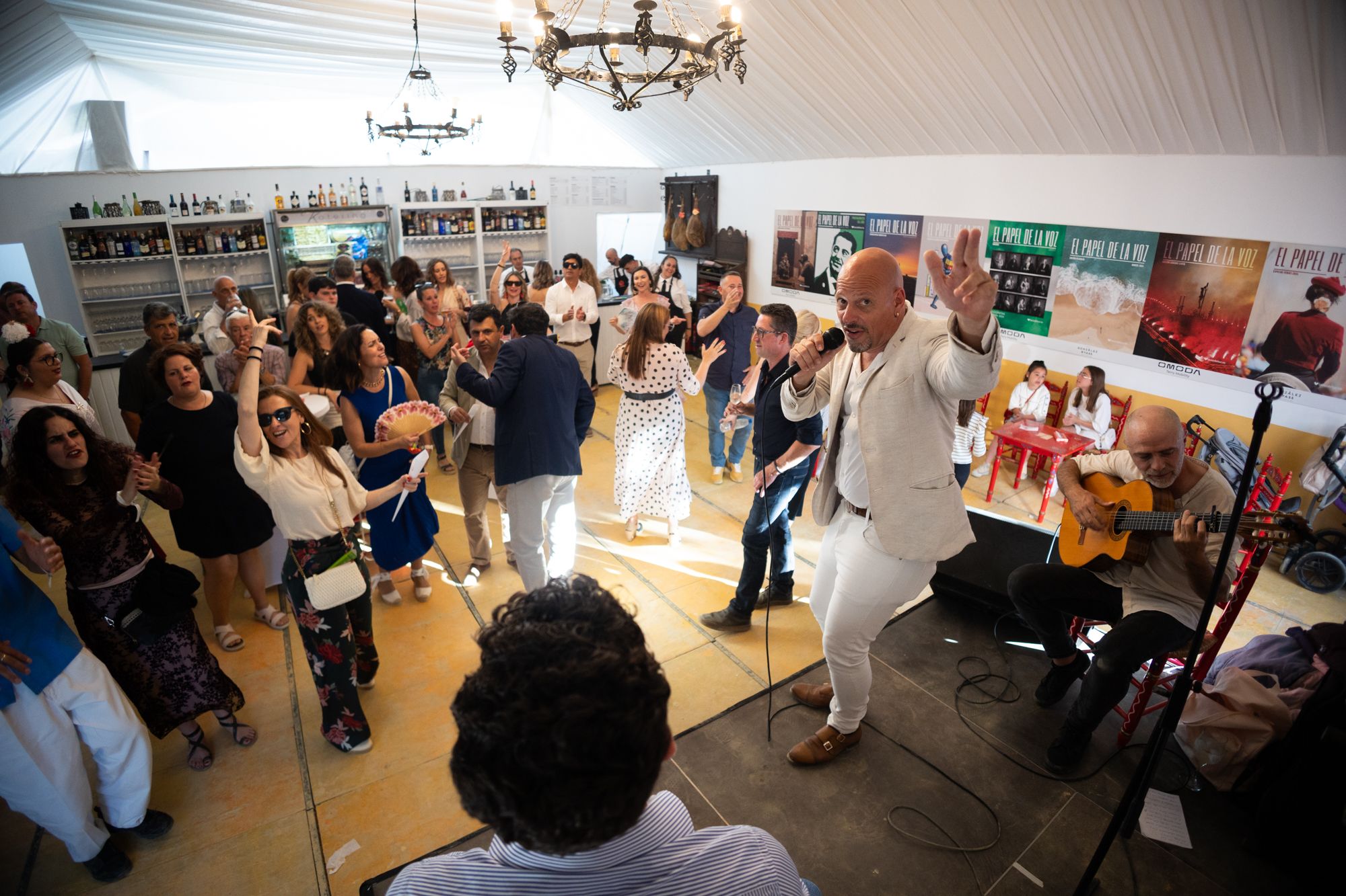 Un fin de semana de verbena con paella, música, espuma y toro mecánico en el Jerez rural: de El Torrán a Mucho Arte