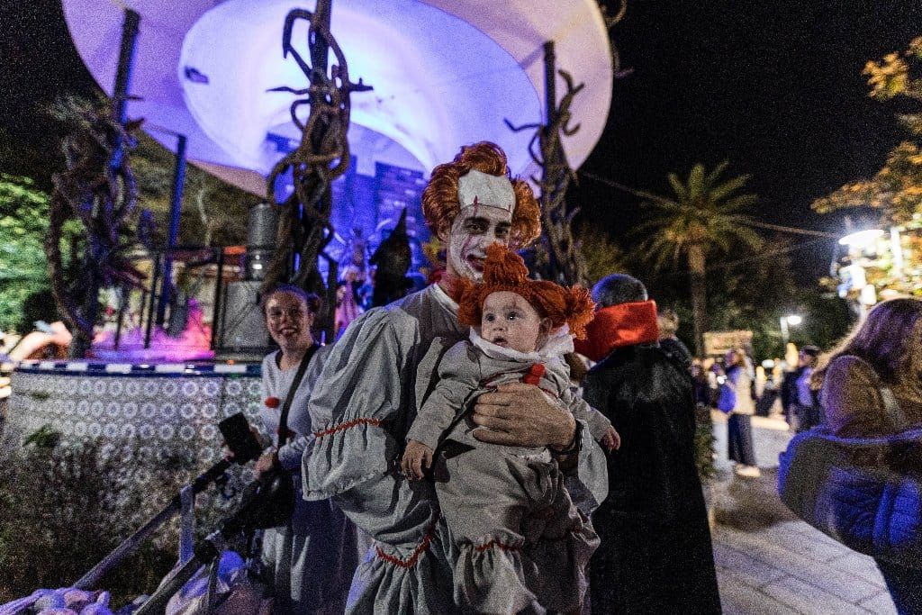 La segunda noche de Halloween en San Fernando, y los Tosantos en el Mercado. - La segunda noche de Halloween en San Fernando, y los Tosantos en el Mercado.