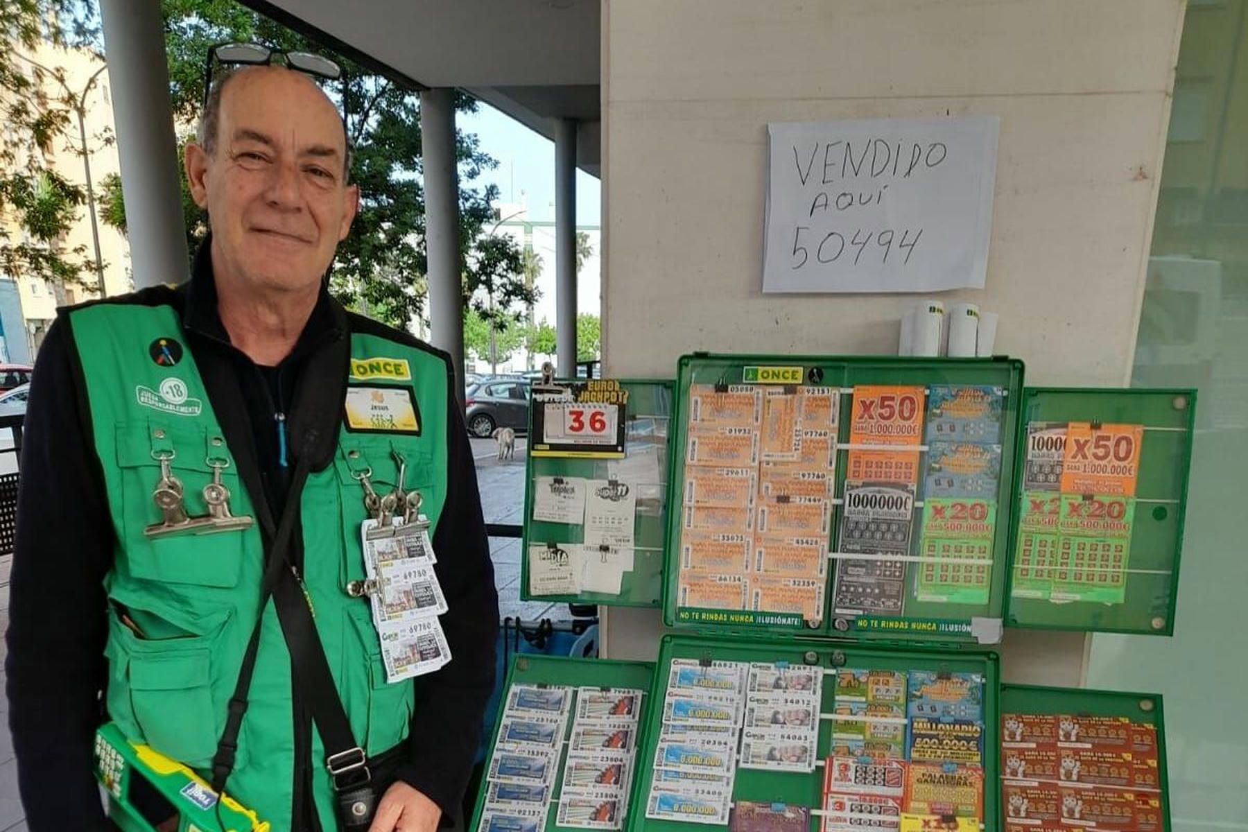 Un nuevo ganador del cupón de la ONCE en San Fernando gracias al vendedor Jesús González