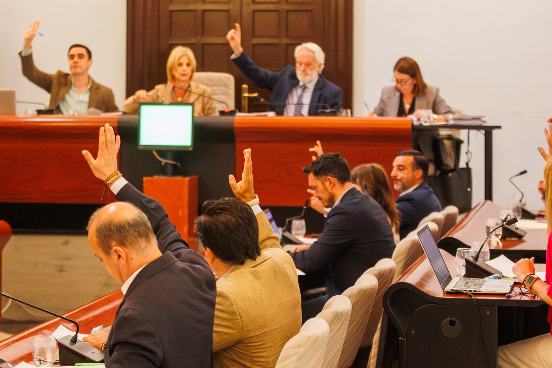 La alcaldesa de Jerez afea a Díaz su agresividad verbal, 