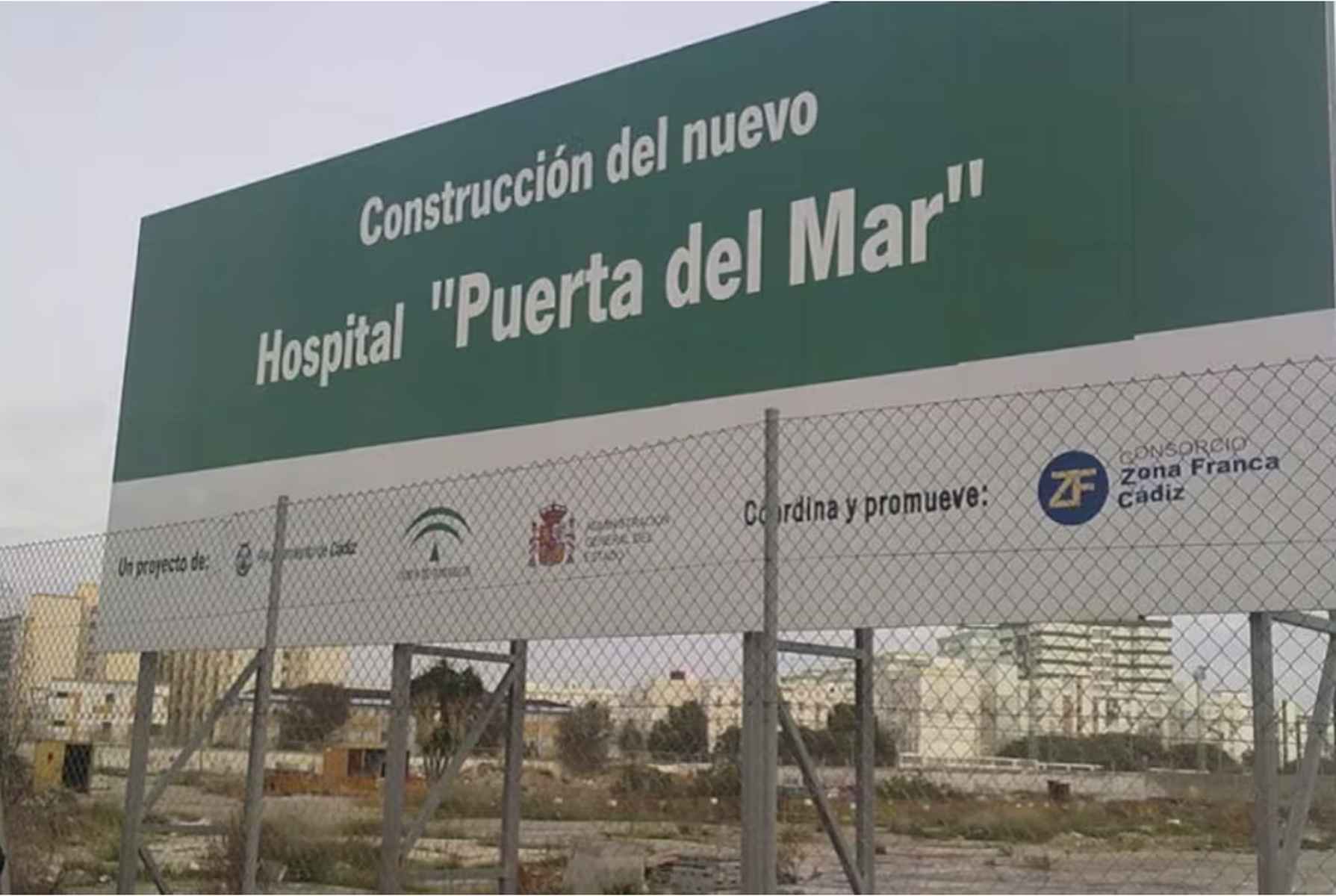 Imagen de hace años anunciando el hospital de Cádiz que nunca llega. - 