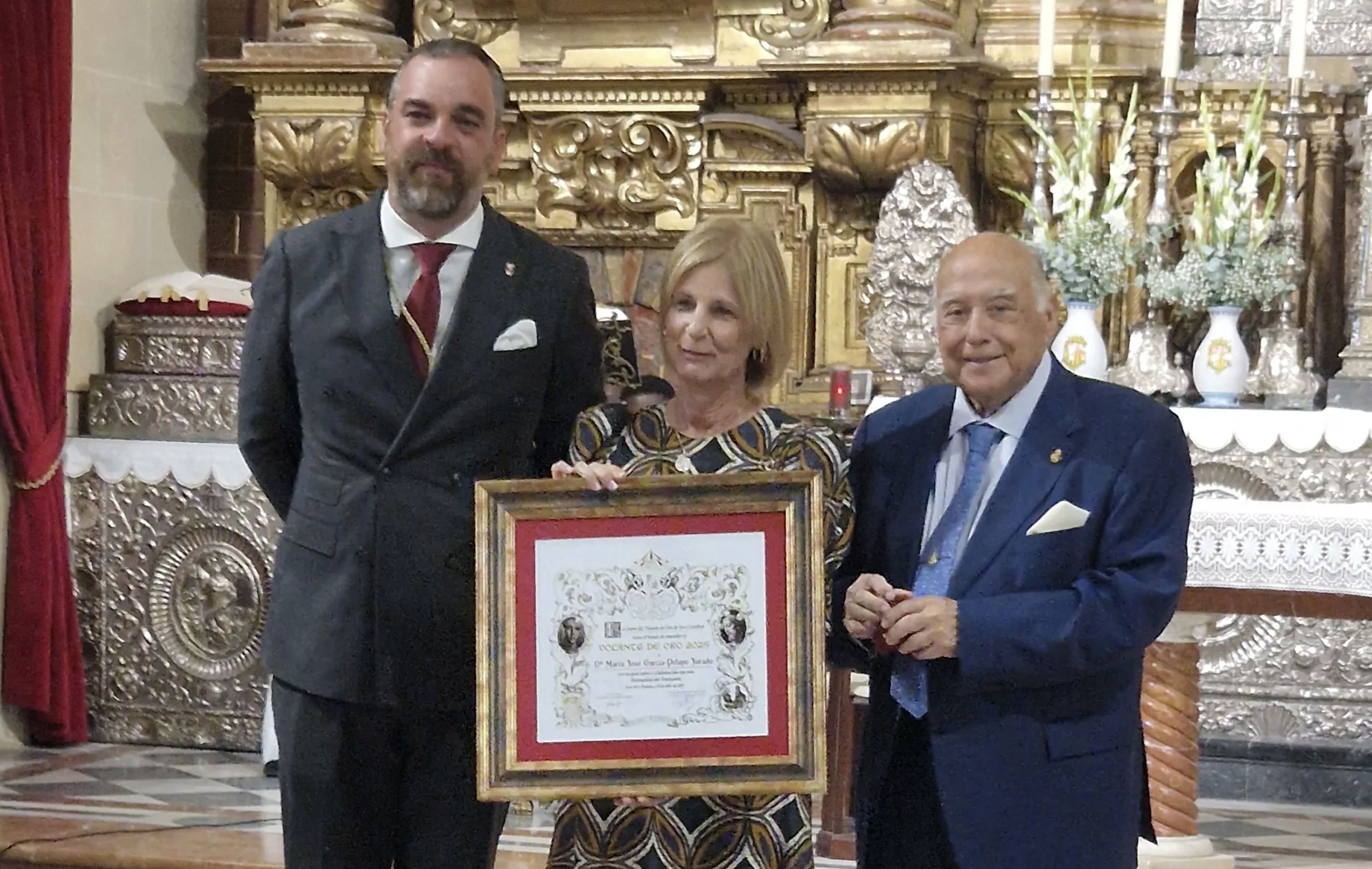 El destacado cofrade Paco González, en buen estado de salud después de un 