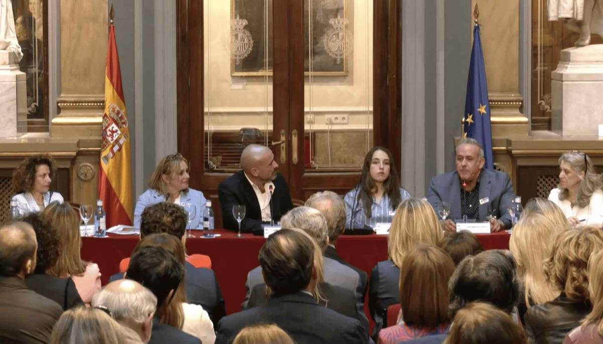 El Senado escucha el dolor de las víctimas del bullying: 