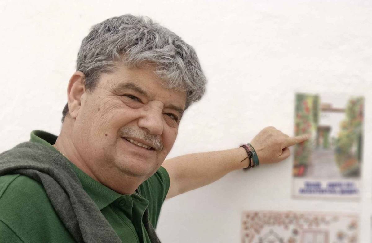 El emotivo adiós por su jubilación a Jesús Palomo, el hombre que ayudó a cientos de parados en Jerez