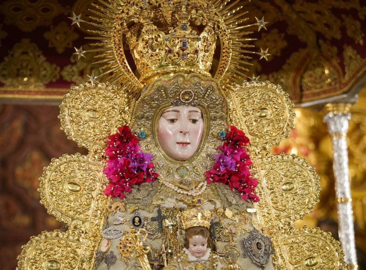 Así luce la Virgen del Rocío en sus andas, preparada para la romería 2026