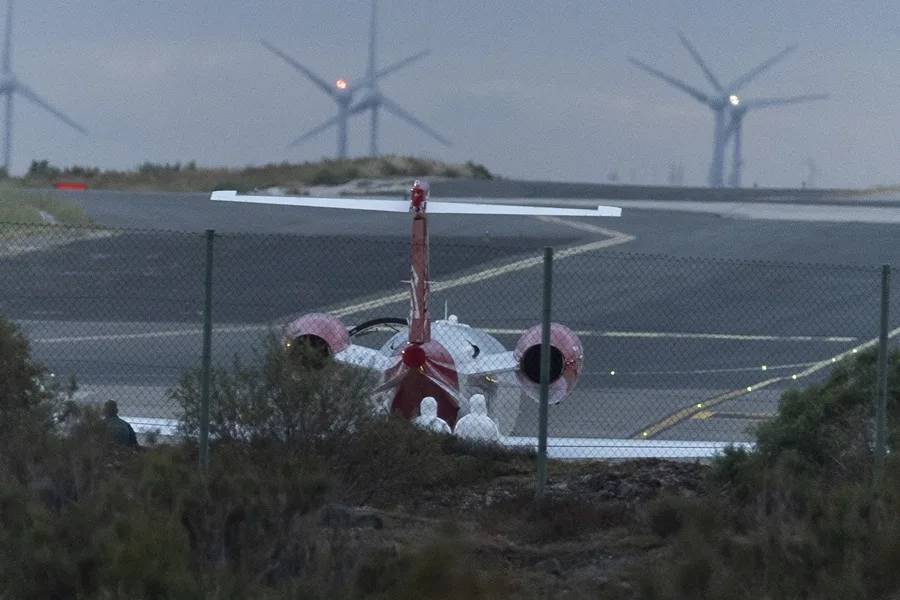 El Gobierno autoriza que el avión con la persona con síntomas de hantavirus despegue desde Canarias tras rechazarlo ayer