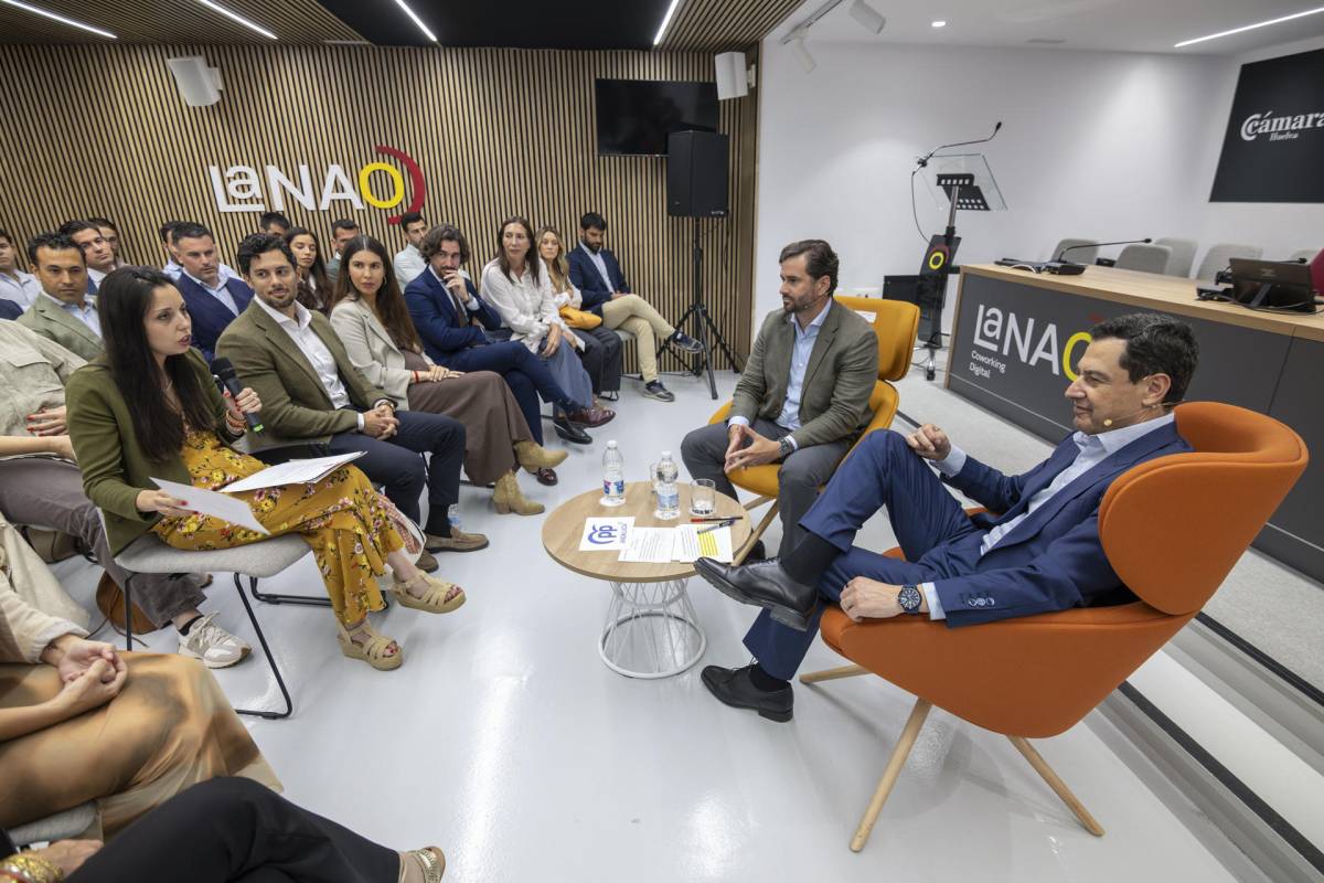 Moreno promete ampliar dos años más las ayudas de la Junta a los autónomos tras la 'cuota cero'