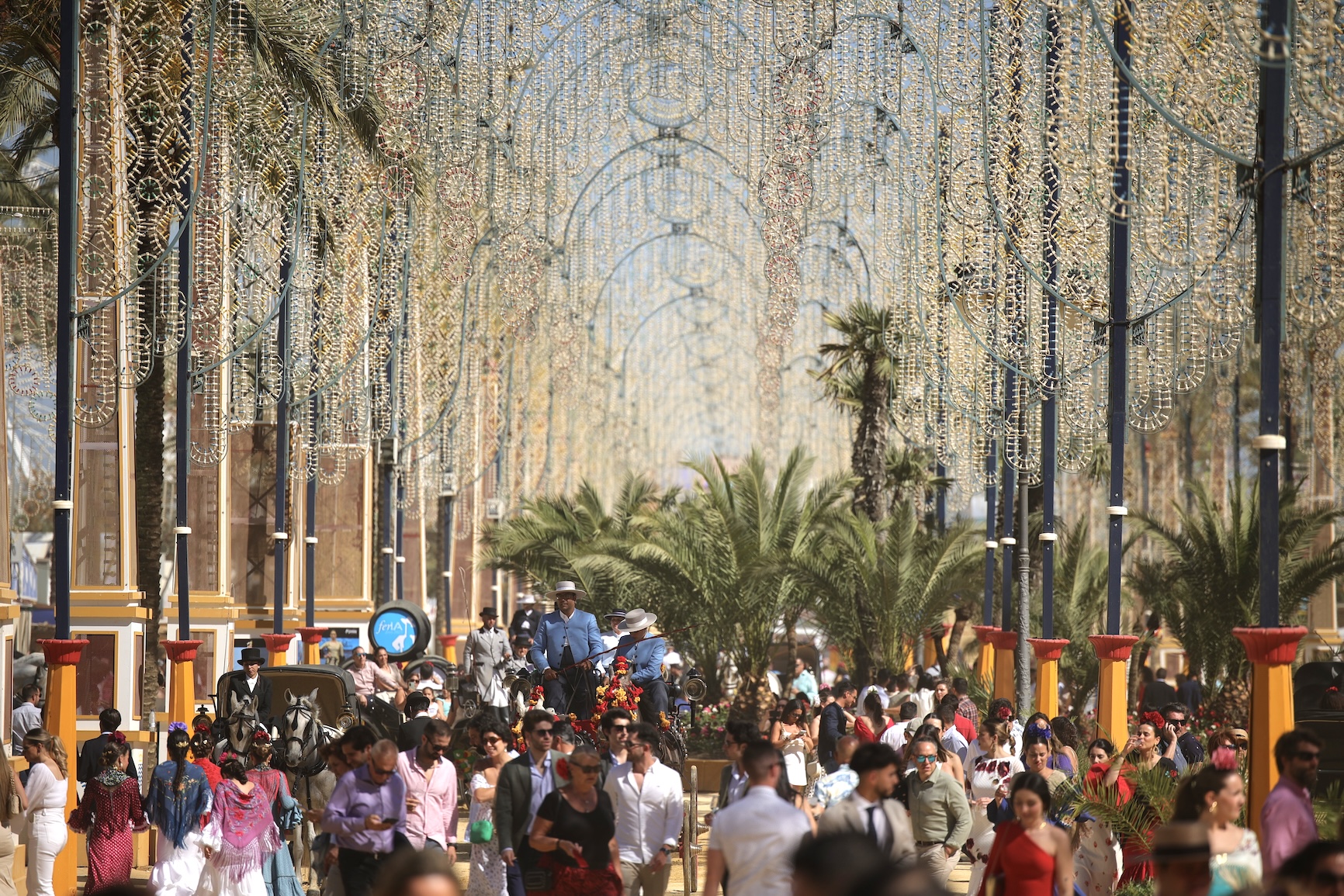 Claves para llegar en tren a la Feria de Jerez: 87.700 plazas 'extra' para dejar el coche en casa estos días