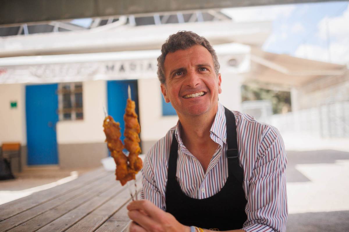 Los pinchitos de Angelín conquistan Jerez: una receta familiar que arrasa en fiestas y eventos