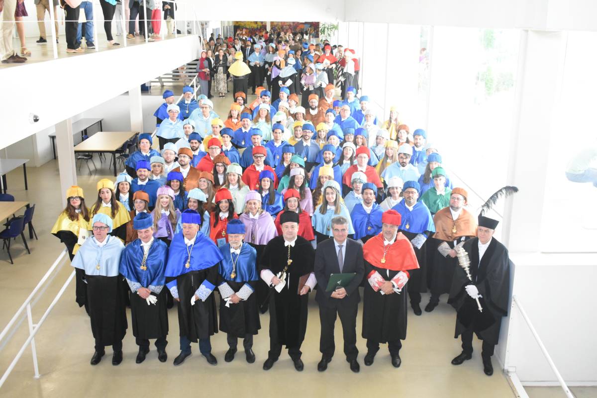 La UCA felicita a 72 nuevos doctores tras superar 