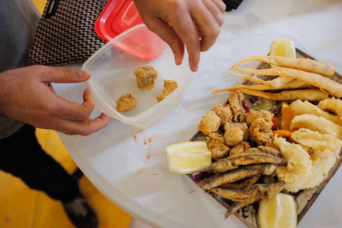 feria de jerez tuper comida pescado adobado