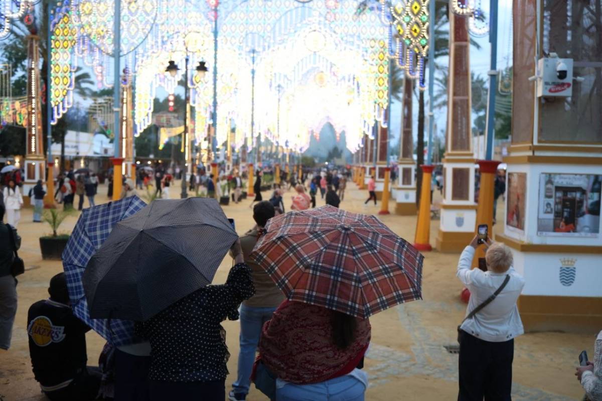 El tiempo este domingo: la lluvia volverá a hacer acto de presencia en la Feria de Jerez, según la Aemet