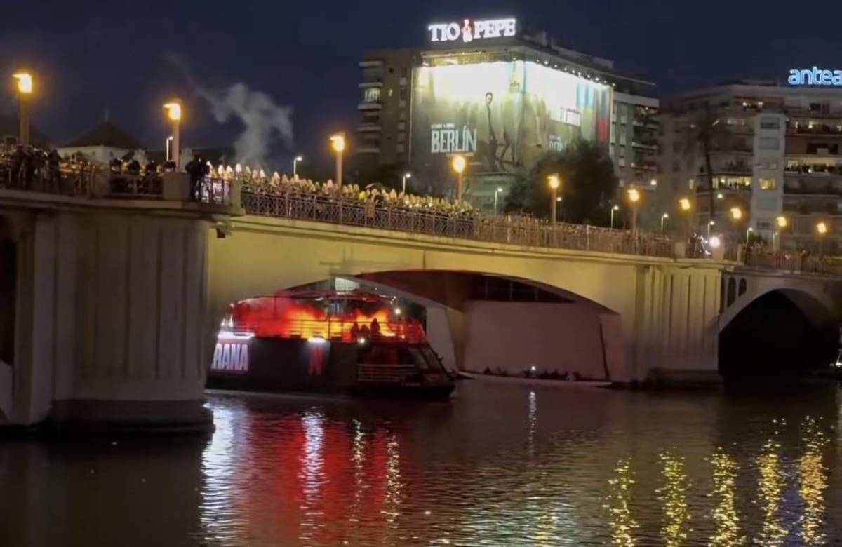 La noche de Netflix en Sevilla: dos canciones de Rosalía en menos de 10 minutos, vecinos intentando recuperar el puente y un anuncio sorpresa