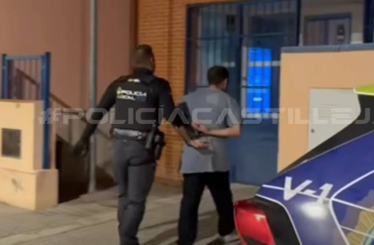 Violencia machista en Sevilla: un hombre se salta la orden de alejamiento y amenaza a su expareja con incendiar su casa