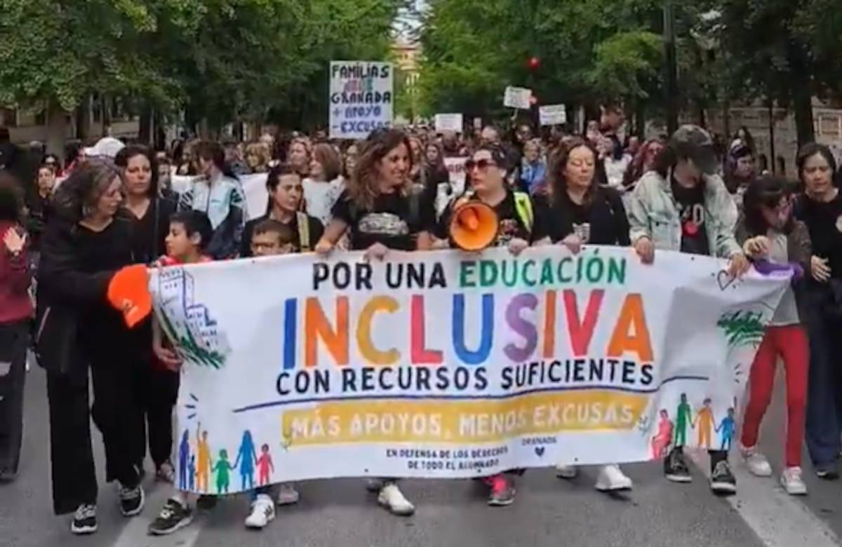 Las familias del alumnado NEAE sale a las calles de Jaén.
