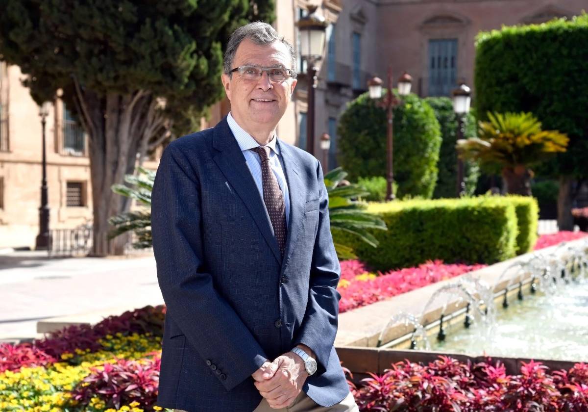 Muere el alcalde de Murcia a los 67 años