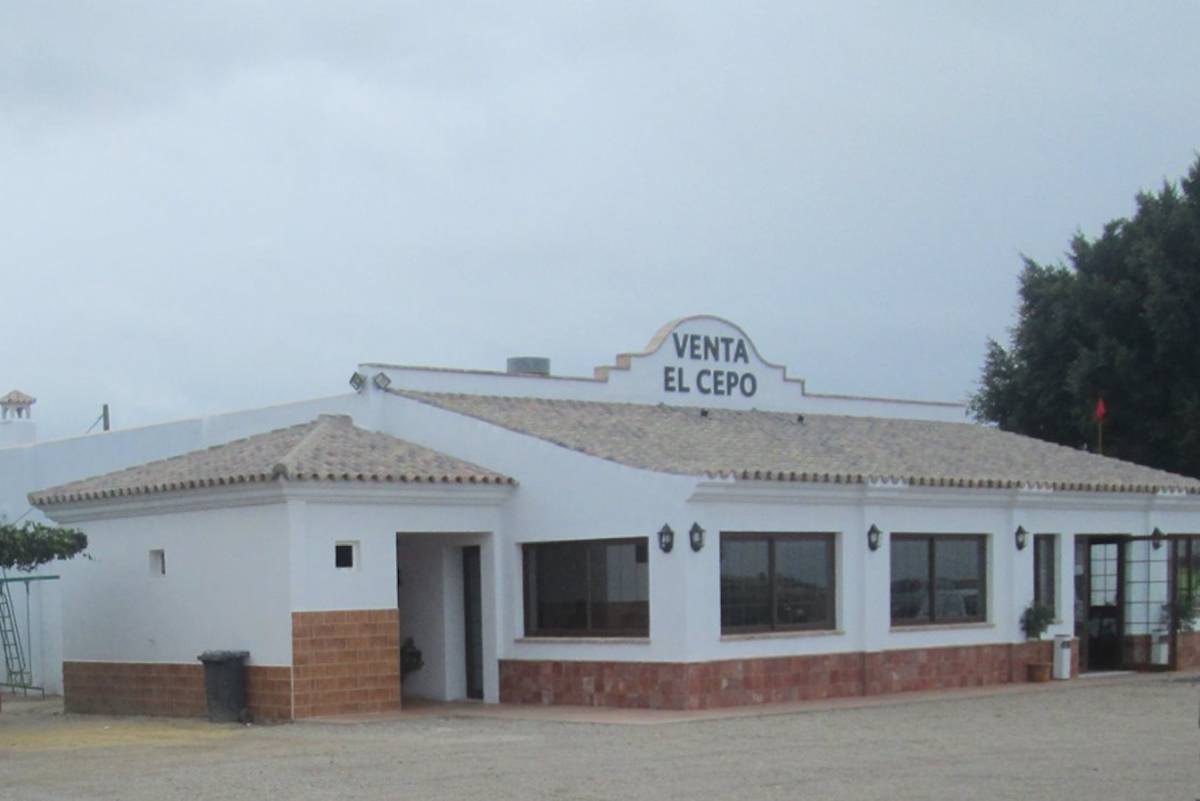 Varios guardias civiles salvan la vida a una joven en El Puerto tras visitar a sus compañeros heridos en la tragedia de Huelva