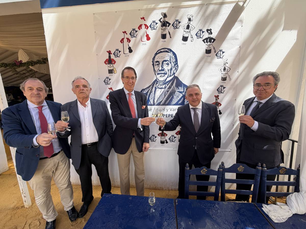 El Casino Jerezano dedica al Tío Pepe un rincón de su caseta 