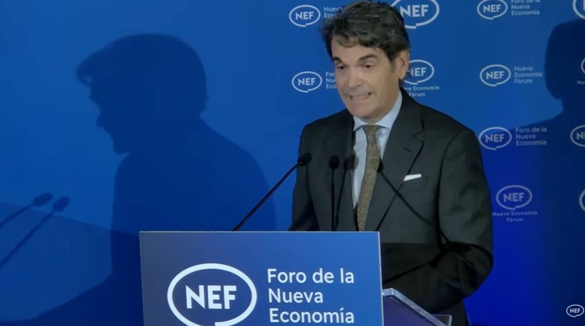 Denuncian a un consejero de la Cámara de Cuentas de Andalucía por presentar un acto de Vox en campaña