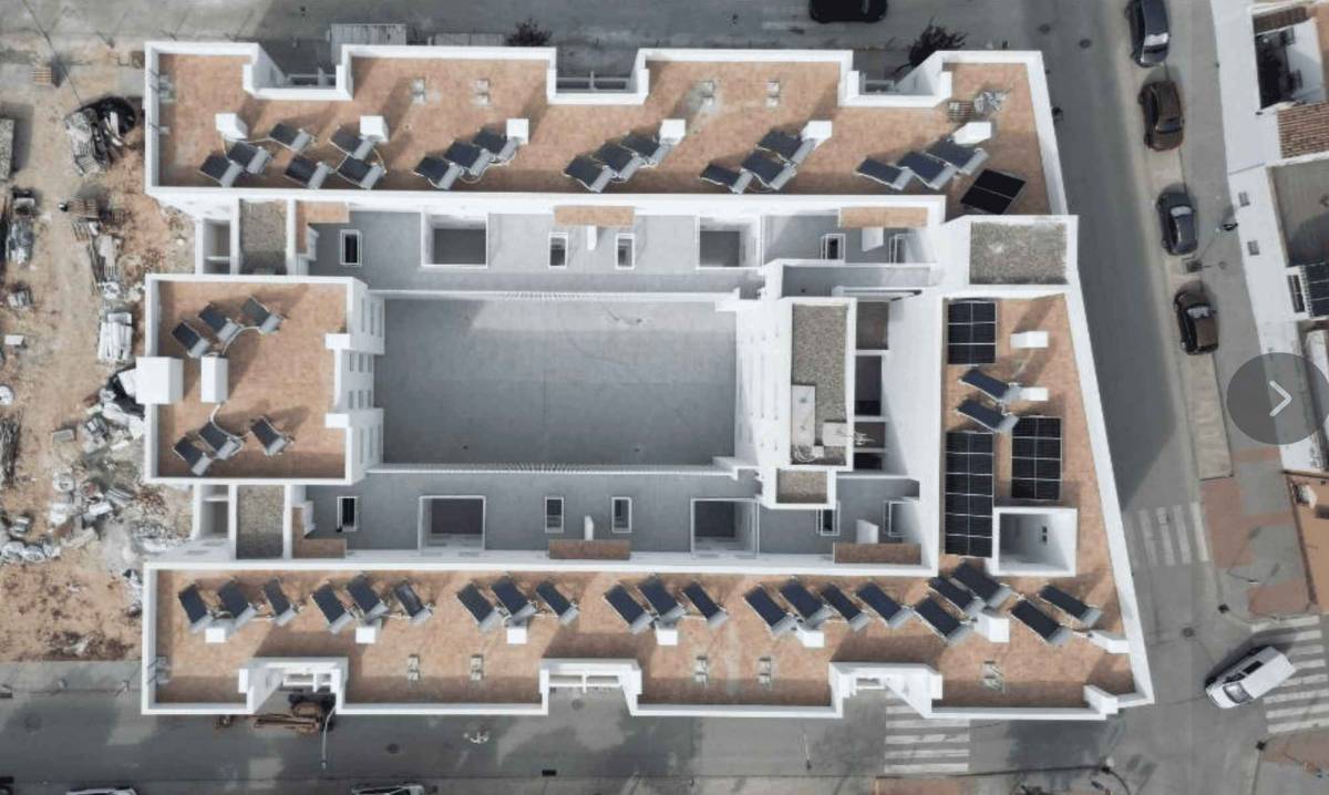 Hay que ahorrar unos 42.000 euros para comprar un piso en Andalucía: Málaga, Cádiz y Sevilla, provincias con más esfuerzo inicial