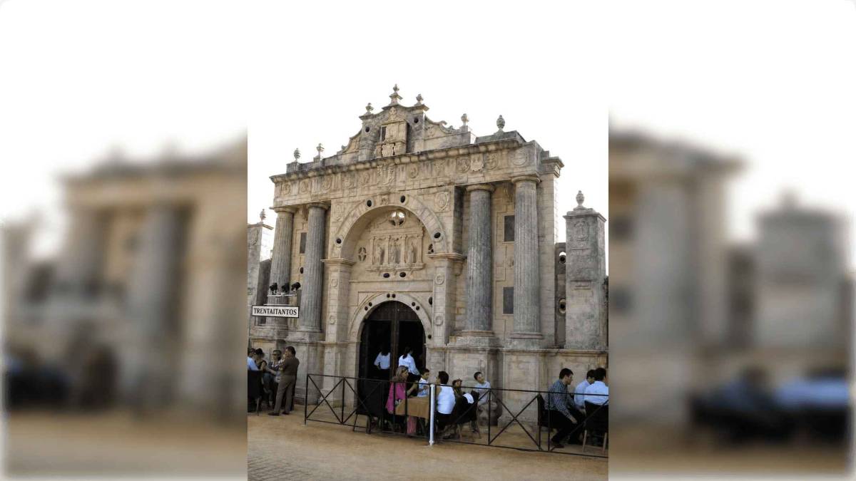 Recreación del monasterio de La Cartuja en una Feria de Jerez de hace décadas.