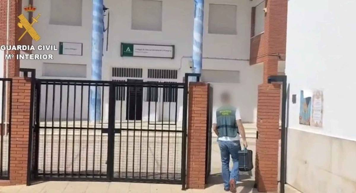 Roban de un colegio 8.000 euros destinados al viaje de fin de curso: la Guardia Civil detiene a cuatro menores