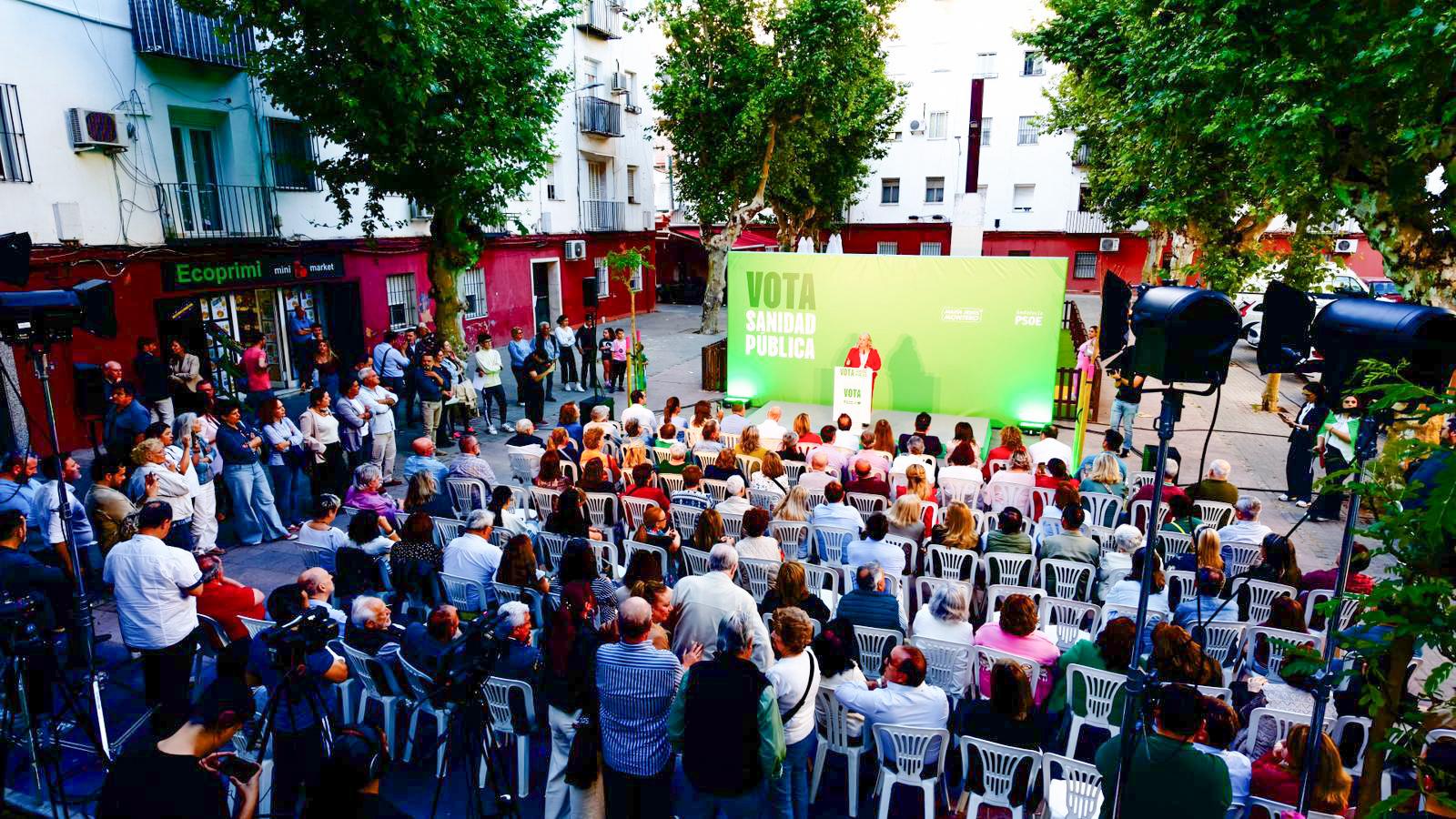 Un momento del acto público del PSOE de Sevilla, este pasado miércoles.