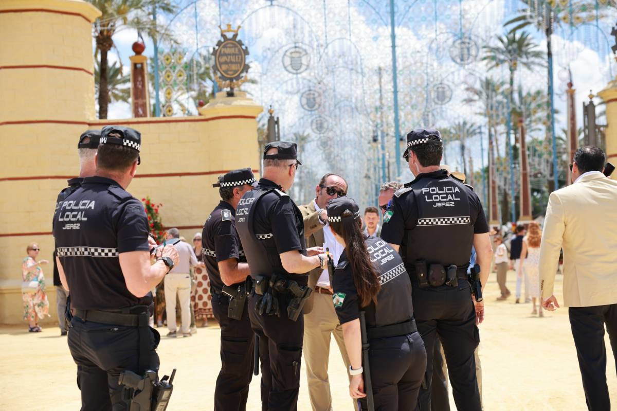 Pelea entre coches de caballos y Policía en la Feria.
