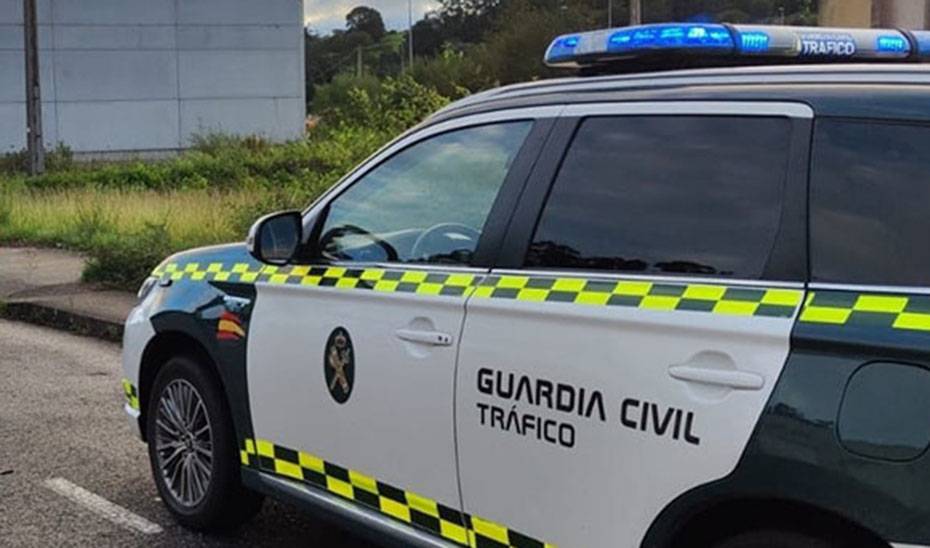 Mueren un hombre y una mujer tras salirse un coche de la carretera en Jaén