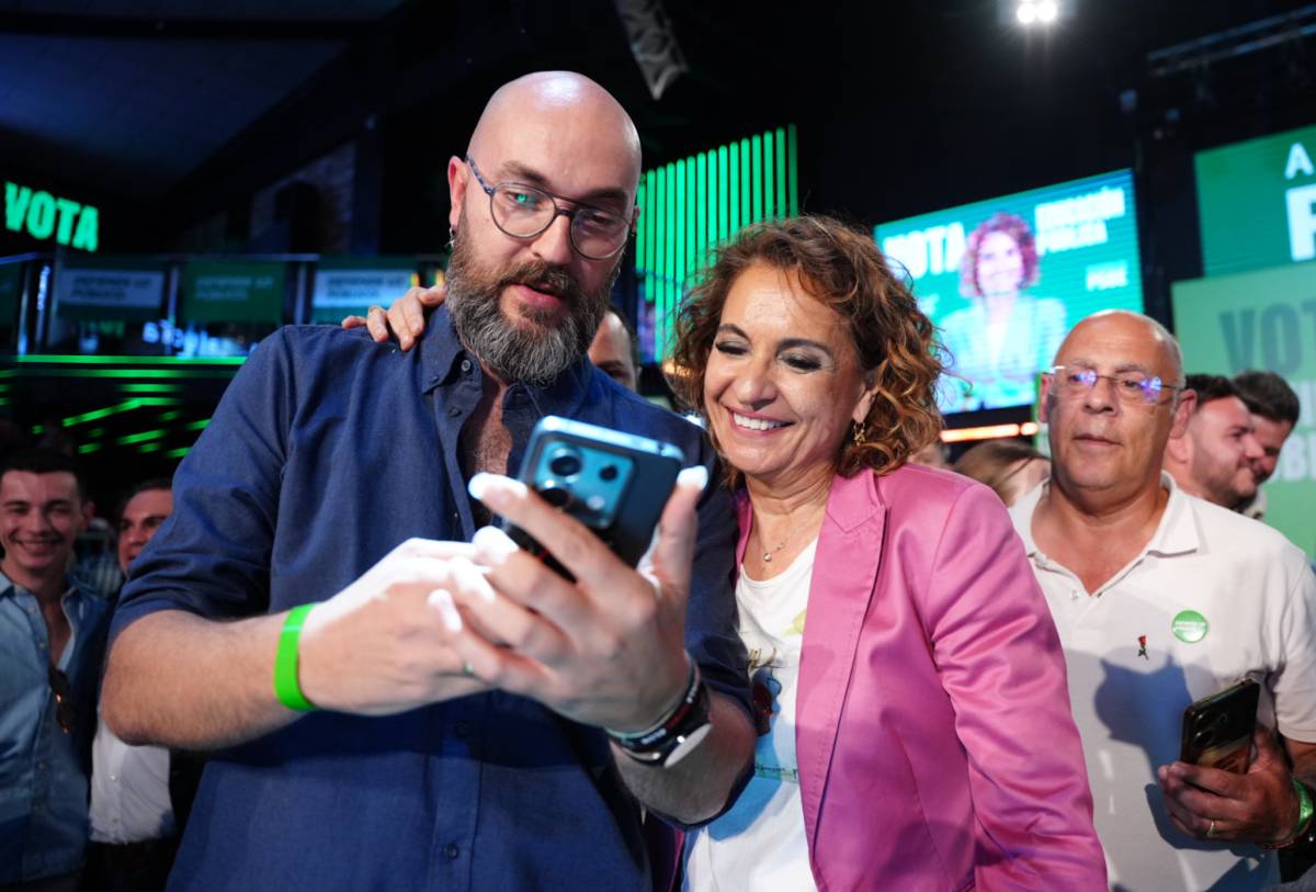 Mitin PSOE Cádiz Zapatero y Montero 