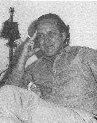 Fernando de Puelles en la contraportada de Los libros en la aventura del espíritu (1987).