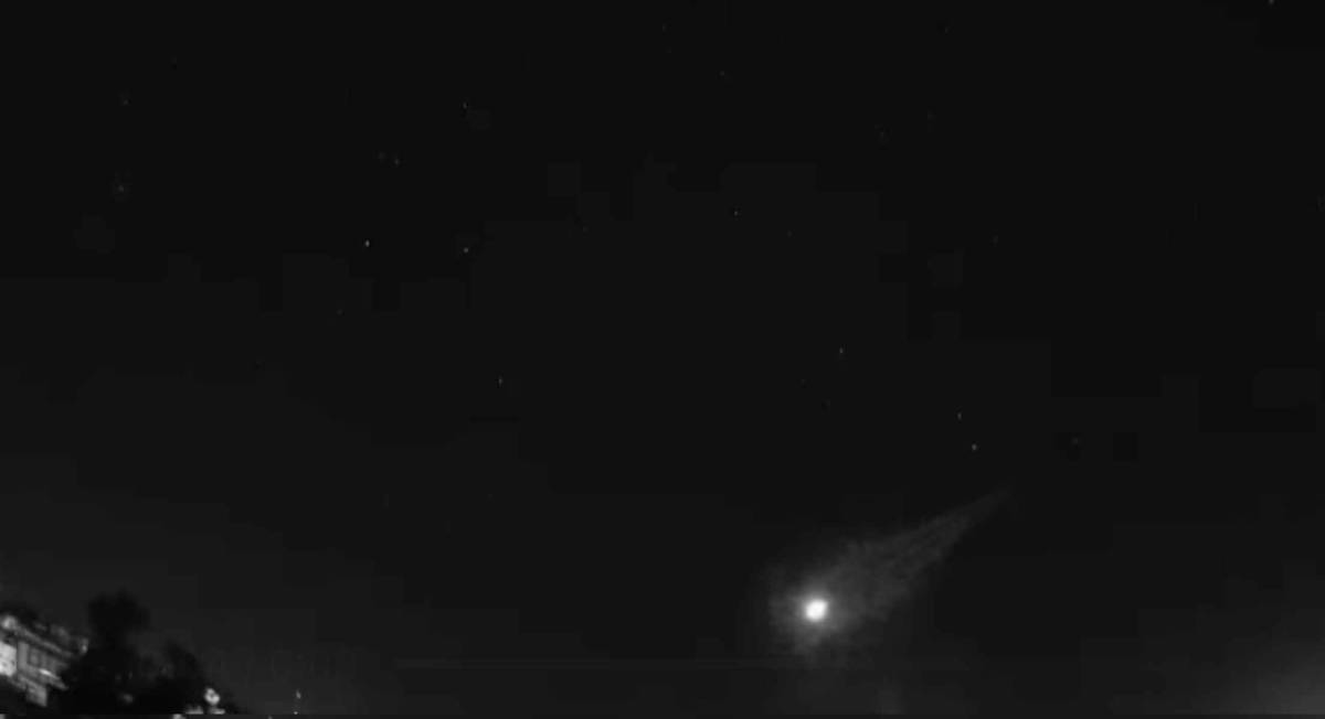 Un destello gigante atraviesa de madrugada el cielo de Andalucía