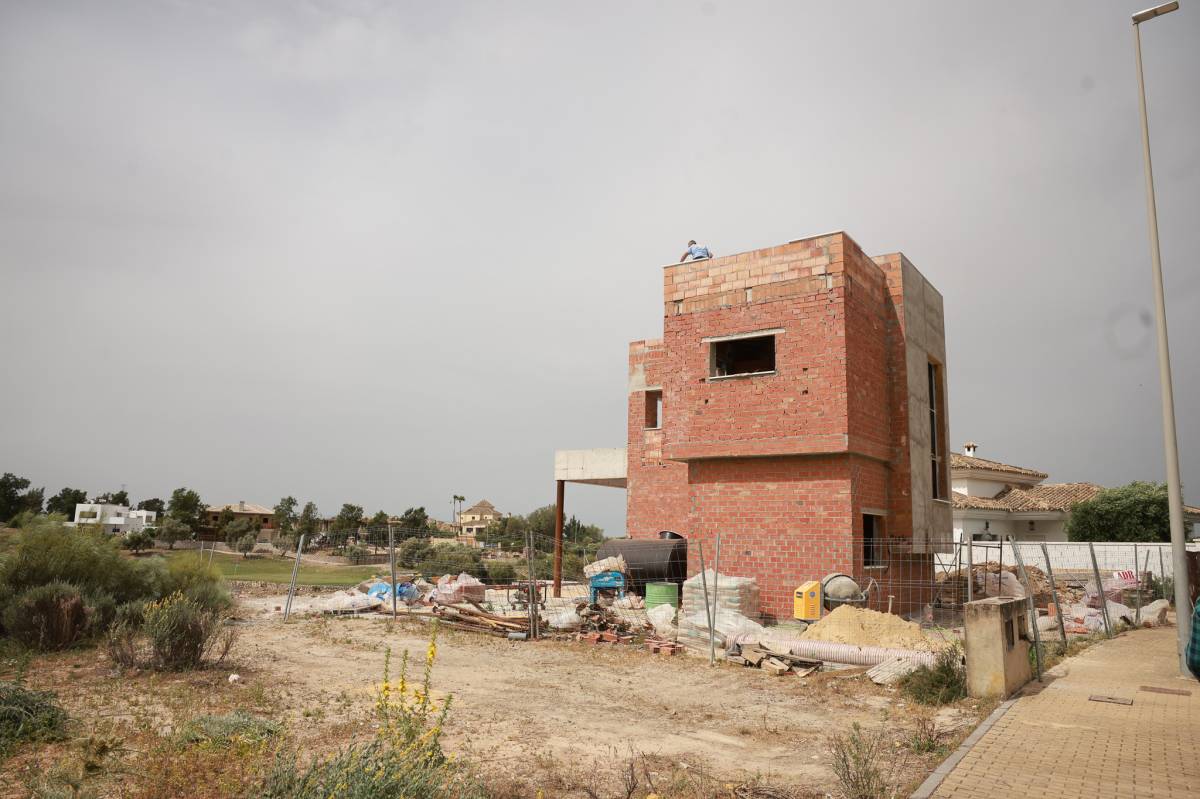 Radiografía en datos del mercado inmobiliario en Cádiz: cambios de tendencia en Jerez o El Puerto, disparidad entre la capital, Chiclana y San Fernando