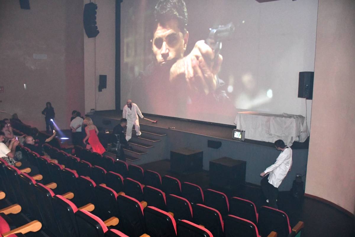 Cine inmersivo de zombies. - Cine inmersivo de zombies.