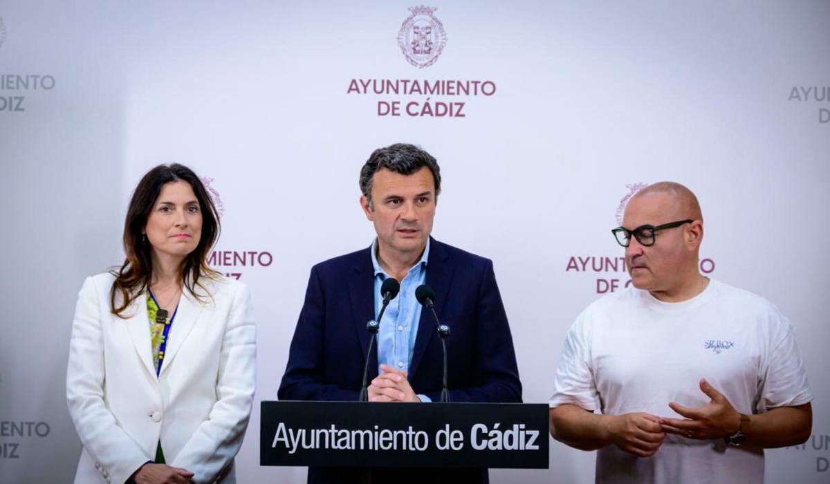 El alcalde de Cádiz eleva la presión sobre Adelante por los homenajes a Juan Carlos Aragón: 