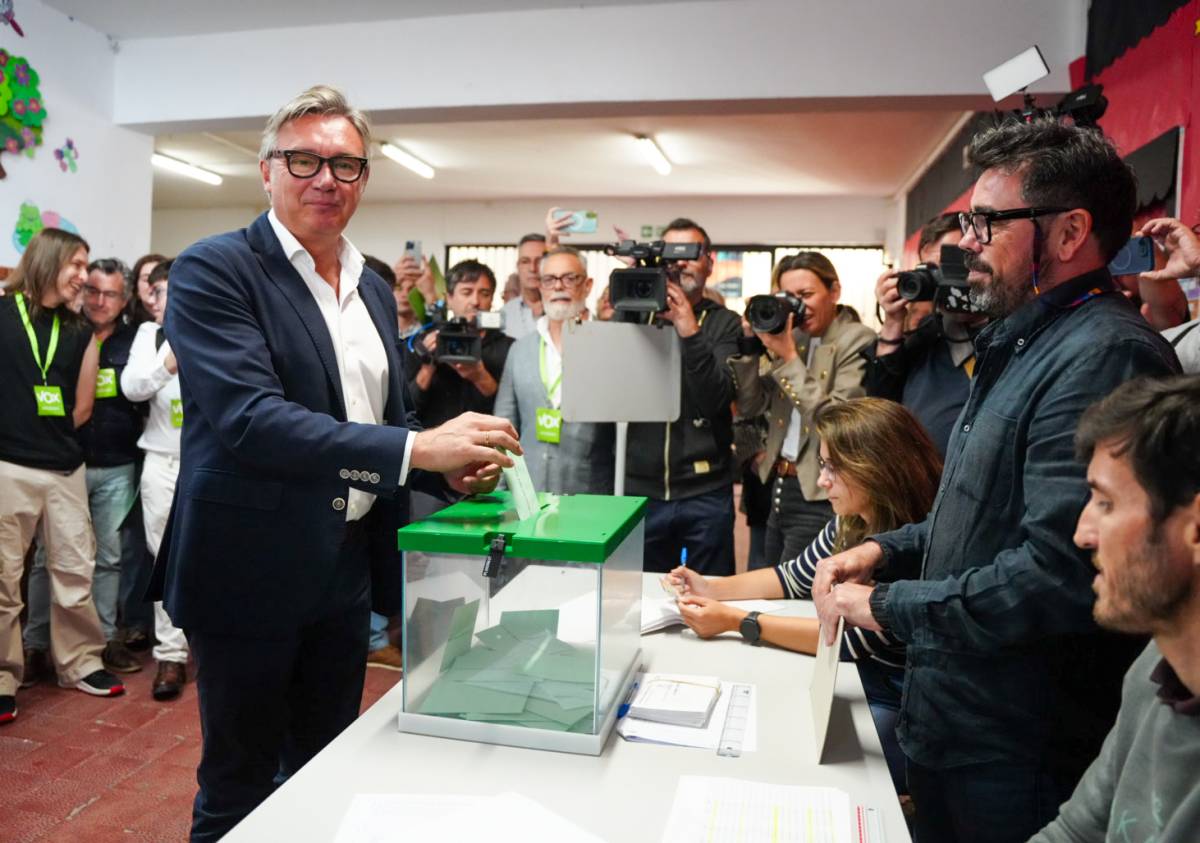 Manuel Gavira, votando en Cádiz este 17M. - REYNA Manuel Gavira, votando en Cádiz este 17M.